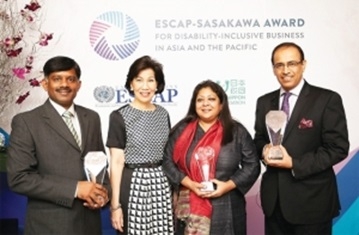 ภาพ ผู้ชนะรางวัล "ESCAP-Sasakawa"