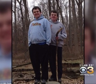 เอ็ดดี้ และไมค์ ทัคเคอร์แมน สองพี่น้องฝาแฝดชาวอเมริกันวัย 18 ปี เป็นโรคออทิสซึ่ม