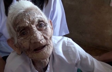 ยายปลั่ง เกิดสมบัติ อายุ 95 ปี