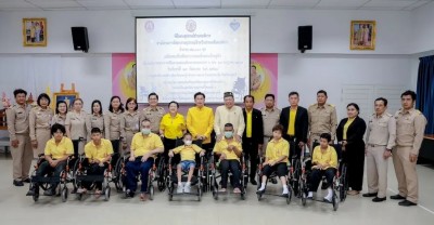 จังหวัดนนทบุรีมอบอุปกรณ์ช่วยเหลือคนพิการ 72,000 ชุด โอกาสพระราชพิธีมหามงคลเฉลิมพระชนมพรรษา 72 พรรษา
