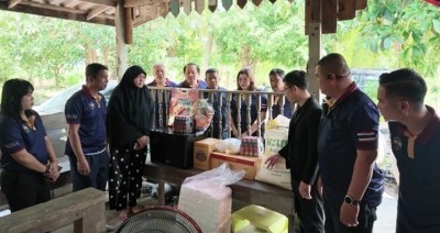 แบกข้าวสาร อาหารแห้ง ช่วยครอบครัวชีวิตลำบากเติมฝันจักรยานคันใหม่ให้ลูก8ขวบปั่นกลับช่วยแม่เลี้ยงน้องพิการ