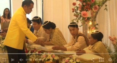 พาดูพิธีสมรสหมู่ 6 คู่ชูชื่น ในงานชื่อเก๋ 'รักแปลกที่แตกต่าง'