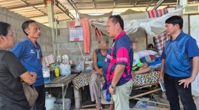 ยายป่วยอัมพฤกษ์ - หลาน ม.1 ชีวิตลำบาก มีแค่รายได้คนพิการ