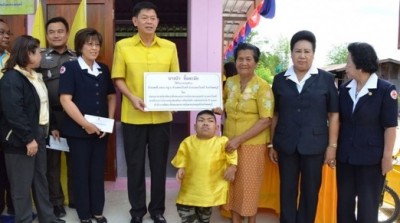 ผู้ว่าราชการจังหวัดลพบุรี เดินทางมอบบ้านให้คุณยายวัย 79 ปี