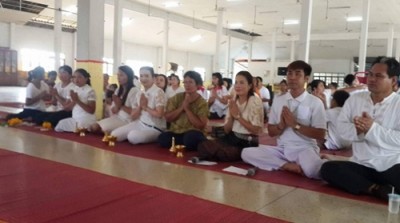 เด็กออทิสติก พร้อมผู้ปกครอง จ.สระแก้ว ร่วมกิจกรรมแห่เทียนพรรษา เพื่อให้เด็กได้แสดงออกถึงการเป็นพุทธศาสนิกชน เรียนรู้วัฒนธรรมประเพณีไทย