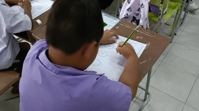 สลดใจ! ครูเยี่ยมบ้านนักเรียน ป.1 พบแม่พิการสู้ชีวิต ลูกไร้ชุดนักเรียน วอนผู้ใจบุญช่วยเหลือ
