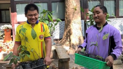 2 หนุ่มตาบอดกตัญญู กรมอุทยานรับทำงาน ส่งเงินให้พ่อแม่-น้อง