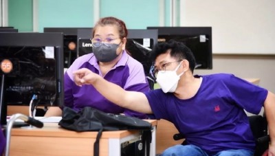พก. เสริม "ศักยภาพคนพิการ" จัดอบรมการใช้อินเทอร์เน็ต รุ่น 1
