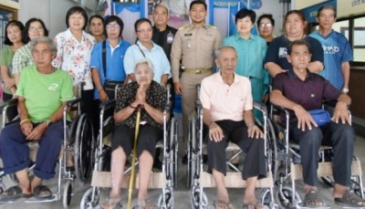 มอบวิลแชร์ช่วยเหลือ 'ผู้สูงวัย-ผู้พิการ' ด้อยโอกาสทางสังคม