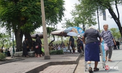 คนพิการร่วมพระราชพิธีฯ ถวายดอกไม้จันทน์