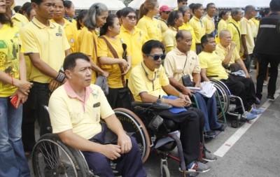 โคราชเปิดโครงการน้ำพระทัย พระราชทานเลี้ยงอาหารกลางวัน แก่ผู้ตกงาน ผู้สูงอายุ คนพิการ