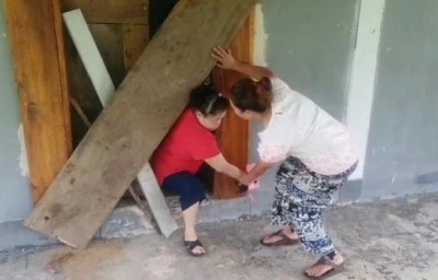สุดรันทดซ้ำ! สองตายายพะเยาตาบอดทั้งคู่โรครุมไม่พอ หลานทาสยาขออยู่ด้วยคลั่งทำลายบ้านพังยับ
