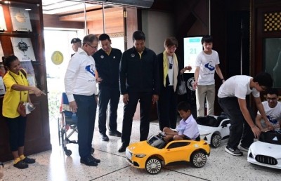 กลุ่มมินิมูฟเวอร์ส มอบรถยนต์เด็กเล่น 15 คัน ให้ กทม. ส่งต่อโอกาสเล่นสนุกให้กับน้อง ๆ ผู้พิการร่างกาย
