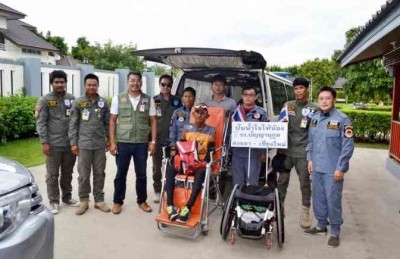 “ลุงหมี” ชายพิการ หัวใจเกินร้อย ปั่นวิลแชร์คู่ใจ เพื่อระดมทุนช่วยเหลือโรงเรียนสำหรับเด็กพิการ 48 แห่งทั่วประเทศ