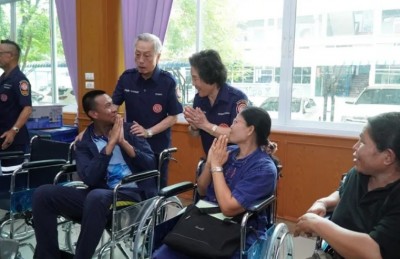 มูลนิธิป่อเต็กตึ๊งมอบอุปกรณ์ประกอบอาชีพแก่ผู้ยากไร้ รถเข็นวีลแชร์แก่ผู้พิการ-จักรยานพื้นที่ชนบทโคราช