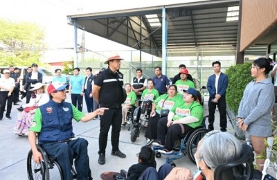 ผู้ว่าฯชัชชาติชวนคนพิการทดสอบทางเท้าลาซาล รับฟังข้อเสนอแนะจุดบกพร่องเชิงเทคนิค