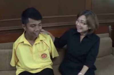 “น้องเอิร์ท” ไร้แขน เรียนร่วมกับเด็กปกติ นักกีฬาคนพิการทีมชาติ