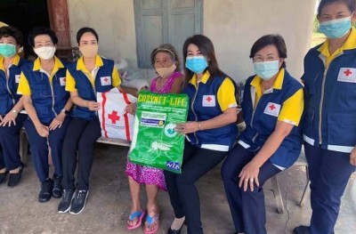 กาชาดสุพรรณบุรี ช่วยเหลือผู้ป่วยติดเตียง-ยากไร้4ราย