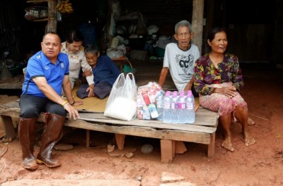 ผู้ว่าฯ ชัยภูมิ ผู้ป่วยติดเตียง ผู้พิการ และผู้สูงอายุ ที่เกิดอุทกภัย ที่อำเภอจัตุรัส