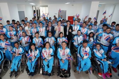 "วีระศักดิ์"เยี่ยมให้กำลังใจนักกีฬาคนพิการที่กรุงจาการ์ต้า