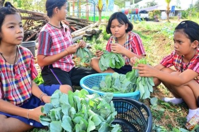 น้องๆรร.บ้านแสนสุข จ.สระแก้ว สุขภาพดีด้วยไข่ไก่ “โครงการเลี้ยงไก่ไข่เพื่ออาหารกลางวันนักเรียน”