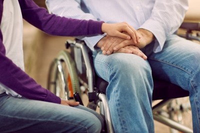 เพิ่มเบี้ยคนพิการเป็น 1,000 - พักหนี้คนพิการและผู้ดูแล 1 ปี ลงทะเบียนที่ไหน ดูเลย