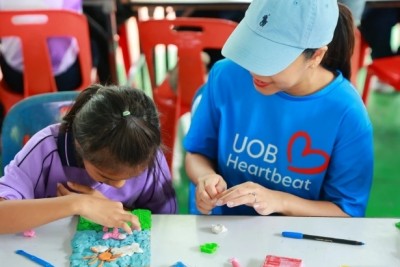 ครบ 1 ทศวรรษ!! "UOB Please Touch" เปิดโลกศิลปะให้ "ผู้พิการทางการเห็น" ไม่จำกัดด้วย "สายตา" แต่สัมผัสได้ด้วย "หัวใจ"
