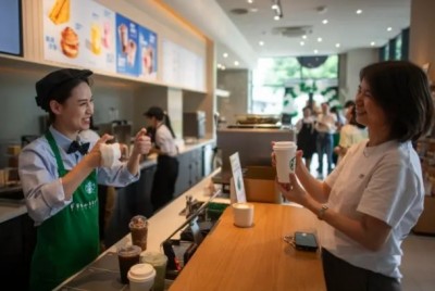 ร้านสตาร์บัคส์ ‘ไร้เสียง’ แห่งแรกในจีนตอนกลาง หนุนจ้างงานผู้พิการ
