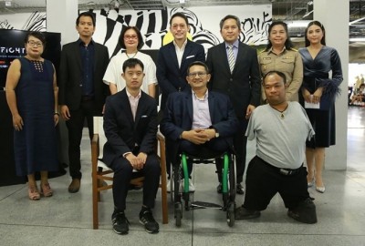 นิทรรศการและหนังสือภาพถ่าย