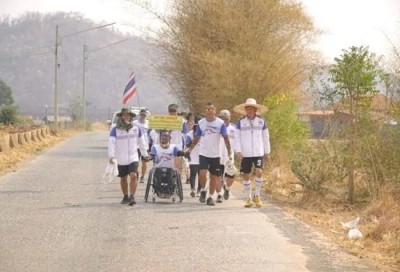 "ลุงหมี วีลแชร์-เชษฐ์ สไมล์บัฟฟาโล" ปั่น วิ่ง เพื่อวัดพระบาทน้ำพุ ถึงที่หมายแล้ว!