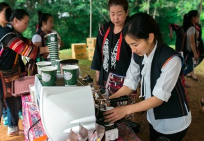 สานพลัง วิสาหกิจเพื่อสังคม รับรางวัลชนะเลิศ Sustainable Business Awards Thailand 2019