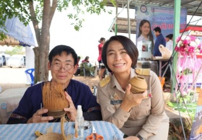 คนพิการไม่ท้อ จักสานสร้างอาชีพ ต่อยอดจากเงิน 10,000 บาท ของรัฐบาล