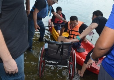 เปิดประสบการณ์ใหม่ผู้พิการ พายเรือคยัคล่องแม่น้ำลพบุรี ต่อยอดสู่การท่องเที่ยวเพื่อคนทั้งมวล