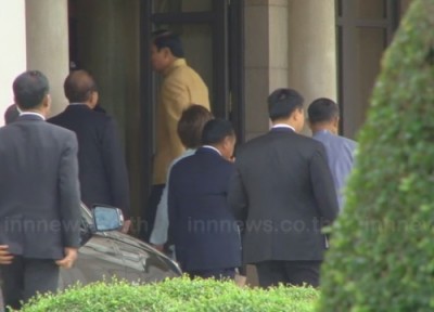 นายกฯเข้าทำเนียบแล้วประชุมคณะรัฐมนตรี