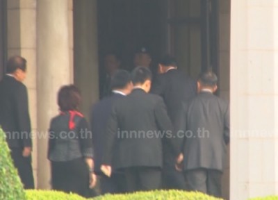 นายกรัฐมนตรี ประชุม สมช. คาดติดตามความคืบหน้าเหตุการณ์ลอบวางระเบิดพื้นที่ภาคใต้ ขณะช่วงบ่ายหารือยุทธศาสตร์ Thailand 4.0 ความเคลื่อนไหวที่ทำเนียบรัฐบาลในช่วงเช้าวันนี้ พล.อ.ประยุทธ์ จันทร์โอชา นายกรัฐมนตรี และหัวหน้าคณะรักษาความสงบแห่งชาติ หรือ คสช. จ