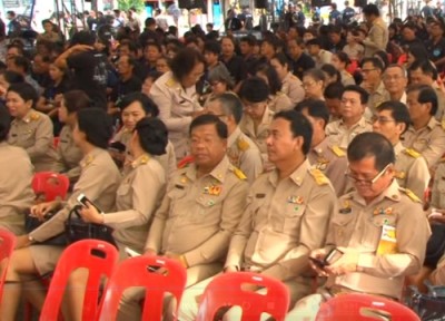 นายกฯถึงสุพรรณนำคณะไหว้หลวงพ่อโตวัดป่าเลไลยก์