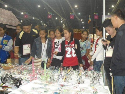 ประดิษฐ์งานศิลปะจากเส้นลวด