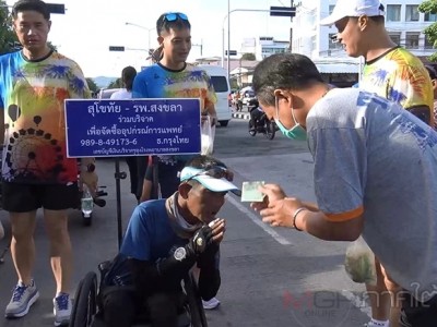 กายพิการแต่ใจสู้! “ลุงหมี” ชายพิการขาอ่อนแรงปั่นวีลแชร์จากสุโขทัยถึงสงขลาแล้ว