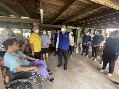 อำเภอนาดี จังหวัดปราจีนบุรี ลงพื้นที่ตรวจเยี่ยมผู้สูงอายุ ผู้พิการ และผู้ยากไร้