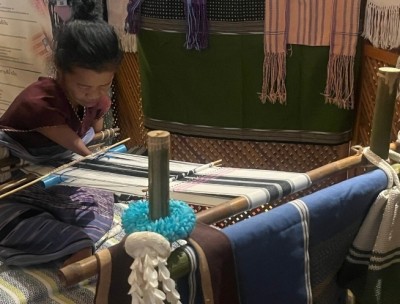 หัวใจไม่ยอมแพ้แม้จะไร้แขนขา ‘น่อลุกกู ธนตาลกนก’ น่าทึ่ง!! ปราชญ์ผ้าปกาเกอะญอ