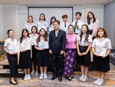 มูลนิธิเพื่อเด็กและคนพิการ จัดงานประกาศผลรางวัล การประกวดเขียนเรียงความเพื่อพัฒนาทักษะทางภาษา