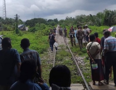 รถไฟชนคน ผู้เสียชีวิตเป็นหญิงอายุ 65 ปีผู้พิการเป็นใบ้และหูหนวก ริมทางรถไฟระหว่างสถานีตรัง - กันตัง จ.ตรัง