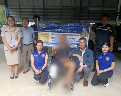 นายอำเภอนครชัยศรี ขานรับนโยบายมหาดไทย ส่งทีมทำบัตรประชาชนถึงบ้าน ช่วยผู้สูงวัย-ผู้พิการ-ผู้ป่วยติดเตียง 12 ราย