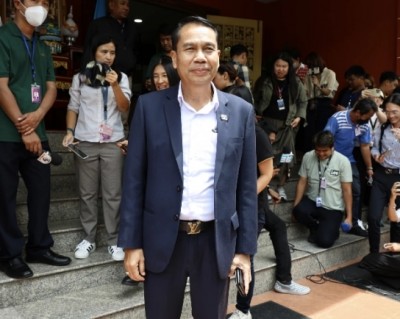 ประวัติ สุทิน คลังแสง อดีตครูสอนนร.พิการ สู่ว่าที่ผู้คุมบังเหียนกลาโหม