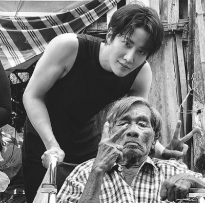 ไมค์ ควักกระเป๋าสร้างบ้านให้ "ลุงพิการ"นอนจมกองขยะ