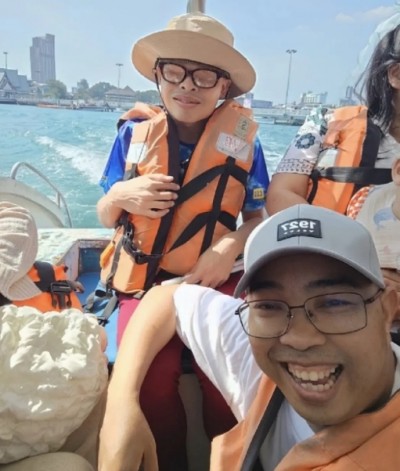 หนุ่มใจดี สานฝันชายตาบอด โพสต์หาเพื่อนพาเที่ยวเกาะล้าน ได้เที่ยวตามฝัน