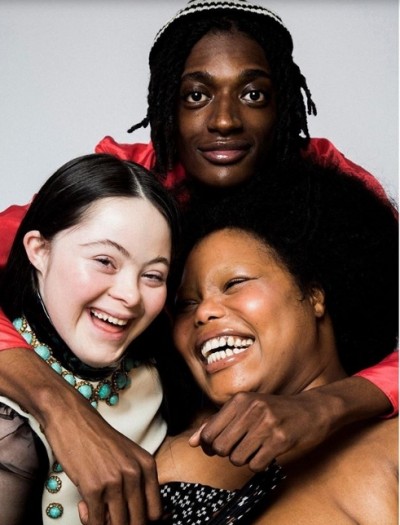 เฟียร์ซเว่อร์ ! Ellie Goldstein นางแบบดาวน์ซินโดรมคนแรกของ Gucci อินเนอร์มาเต็ม