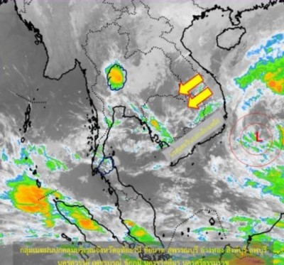 อุตุเตือน'เหนือ-อีสาน'มีฝน ส่วน'ใต้'ฝนตกลดน้อยลง  ลมตะวันออกเฉียงใต้พัดนำความชื้นจากทะเลจีนใต้และอ่าวไทยเข้ามาปกคลุมประเทศไทยตอนบน ลักษณะเช่นนี้ทำให้บริเวณภาคเหนือตอนล่าง และภาคตะวันออกเฉียงเหนือ ฝนเกิดขึ้นในระยะนี้ ส่วนภาคใต้มีฝนตกน้อย... อ่านต่อที่