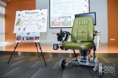 สิ่งประดิษฐ์ “Smart Wheelchair สำหรับผู้พิการทางขา”
