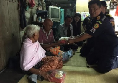 วอนช่วยยายเป็นมะเร็งช่องปาก หลาน4ขวบพิการแต่กำเนิด อยู่บ้านหลังคารั่ว